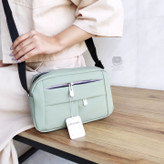 کیف پاسپورتی جادار و پر زیپ