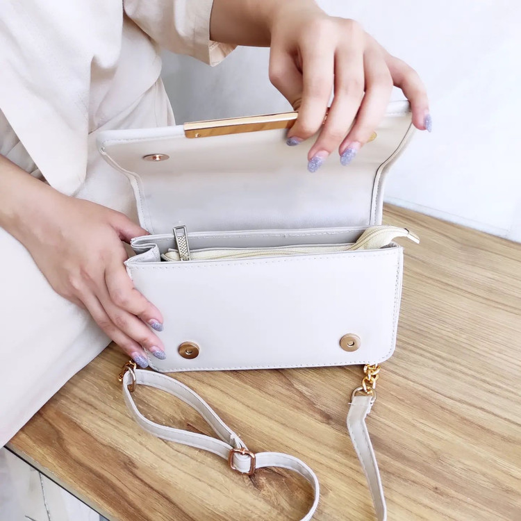 کیف مینیمال دخترانه مناسب دیت