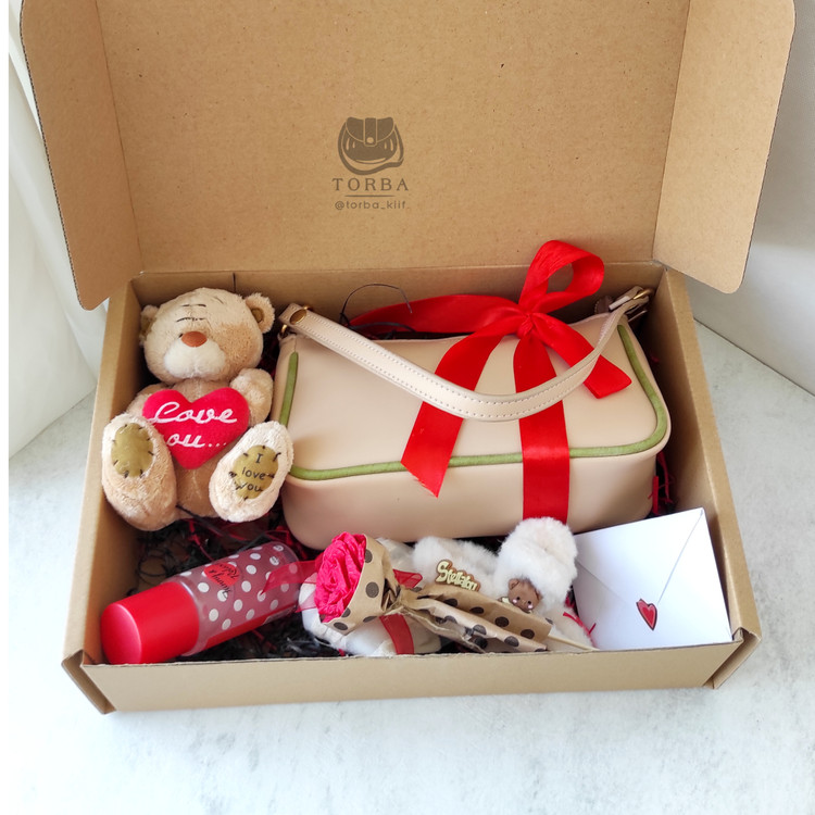 خرید لاکچری ترین پک هدیه ولنتاین