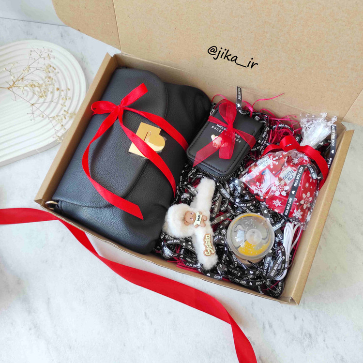 خرید پک هدیه ولنتاین مناسب همسر