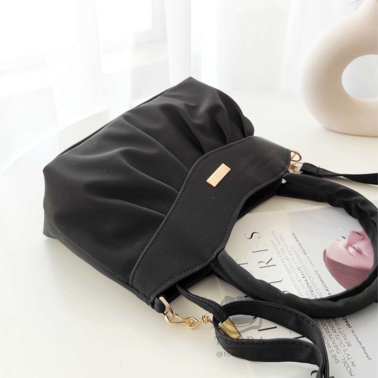 خرید کیف زنانه مشکی مناسب روزمره