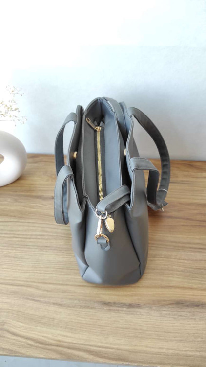 خرید کیف دوشی زنانه طوسی و مشکی