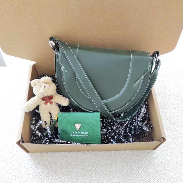 خرید هدیه روز زن ارزان و قیمت مناسب