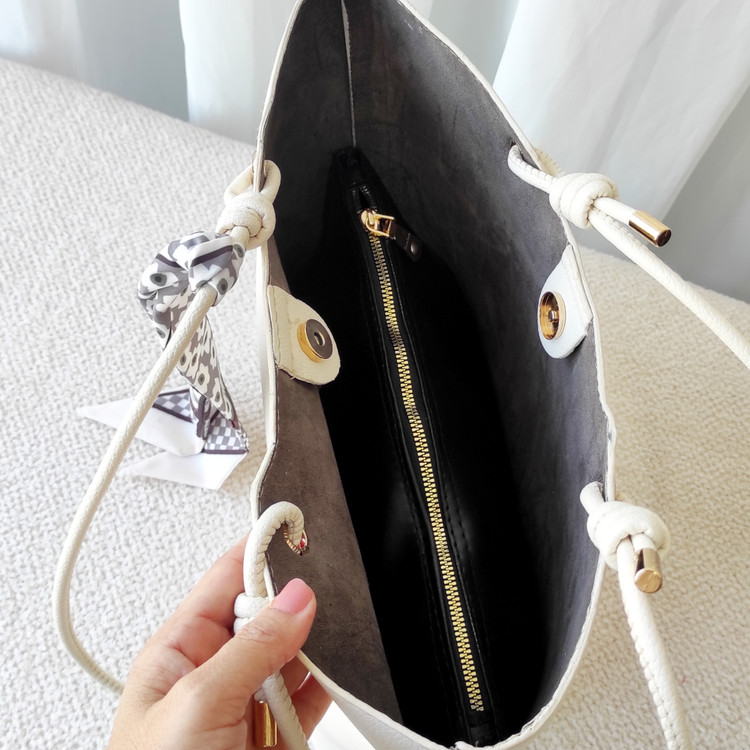 کیف دوشی جدید و ترند زنانه