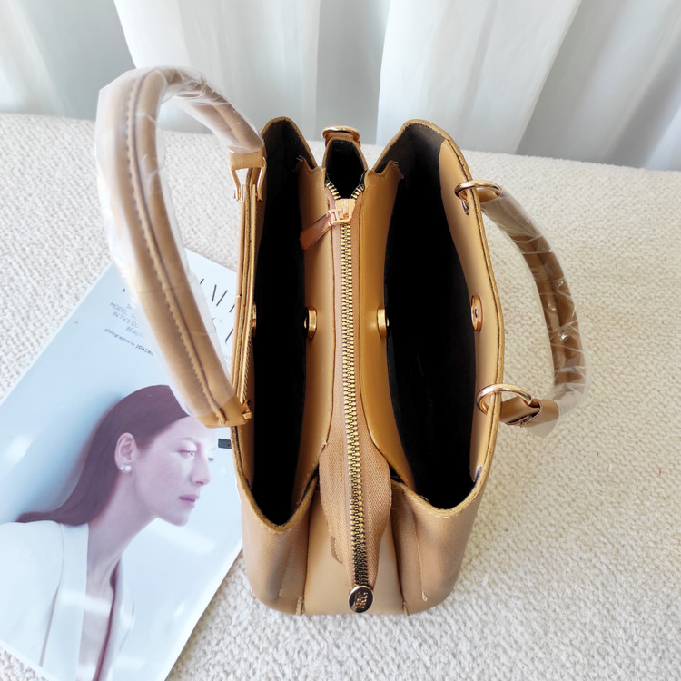 خرید کیف کارمندی زنانه رنگ کرم و مشکی